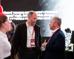 oslava v Planetariu